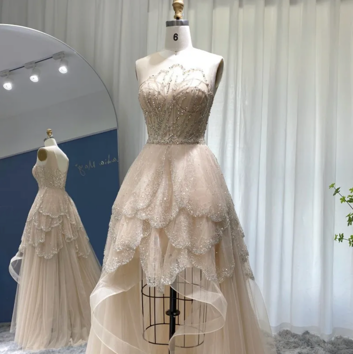 Governo Vecchio Gown