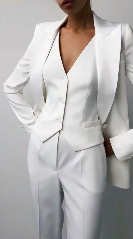 Woman wearing the Old Money Collection Couture De Longpre Suit Set