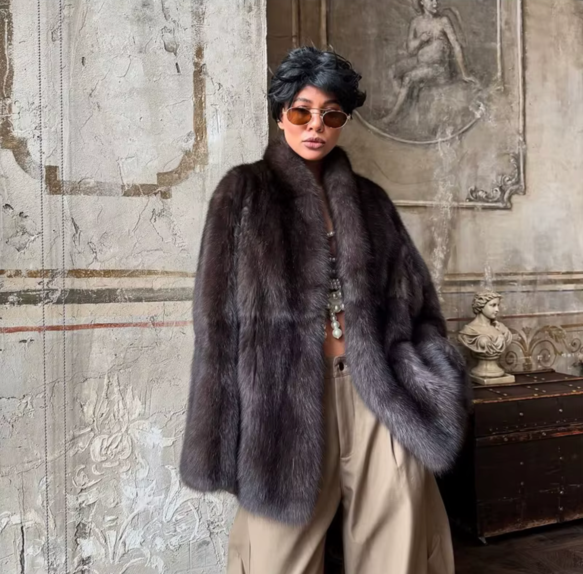 Woman wearing the Lincoln Fur