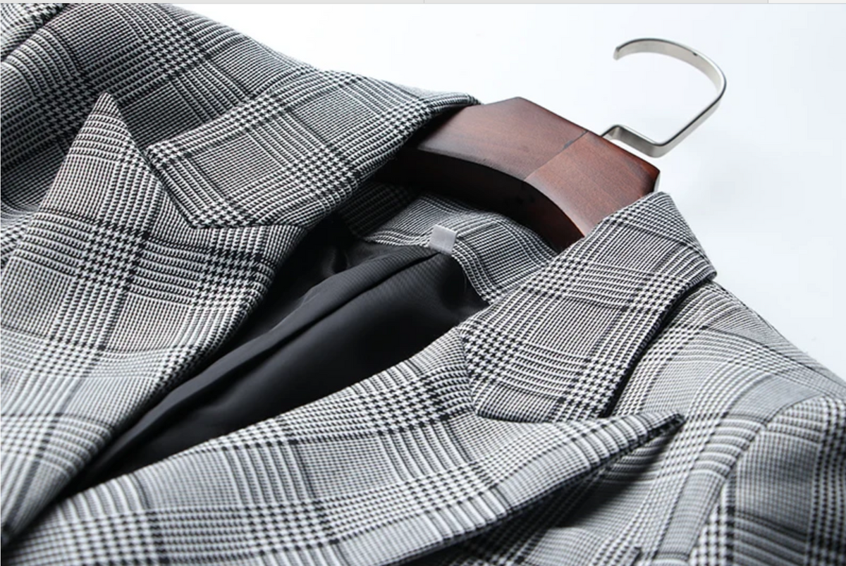 Luxury Black/White Striped Business Blazer