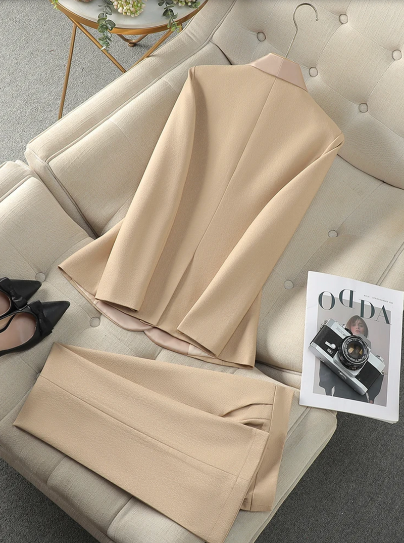 Newton & Compton Suit Set