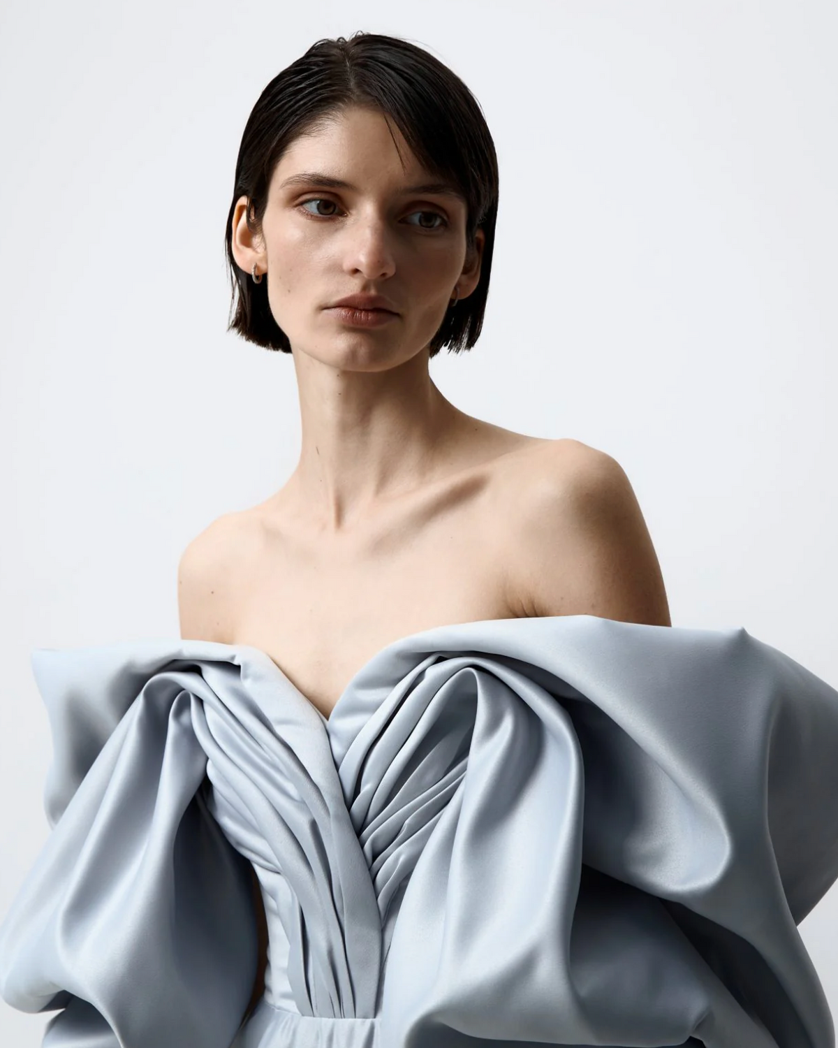 F1 Gown